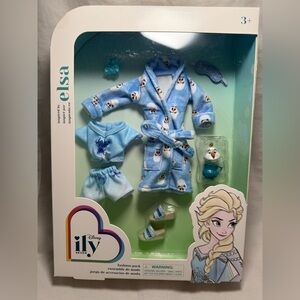 Disney Parks Elsa ILY 4ever Fashion Pack Frozen Olaf Robe Pajama Mug Nap Queen
